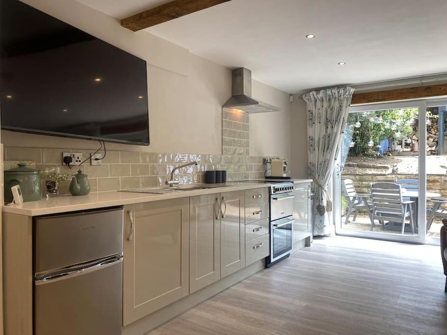 Beautiful 1 Bedroom Holiday Home In Lancaster Exterior photo