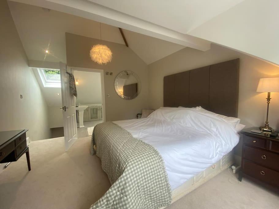 Beautiful 1 Bedroom Holiday Home In Lancaster Exterior photo
